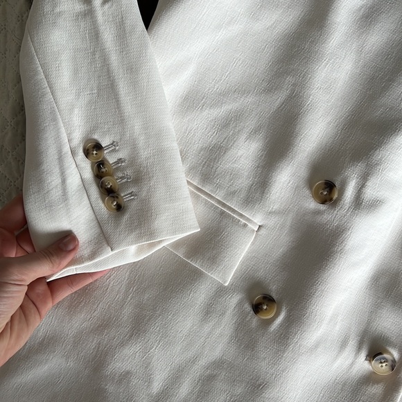 Aritzia Wilfred white blazer - never worn - Picture 2 of 5